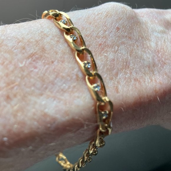 Gold Link Chain Bracelet with "Diamonds" - Picture 5 of 5